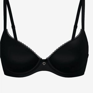 Victoria's Secret Black Scalloped Edge Bra